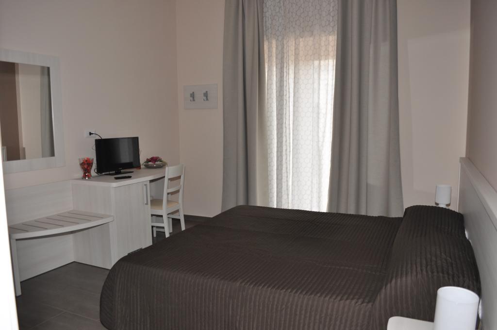 Ibasilischi Hotel Irsina ภายนอก รูปภาพ